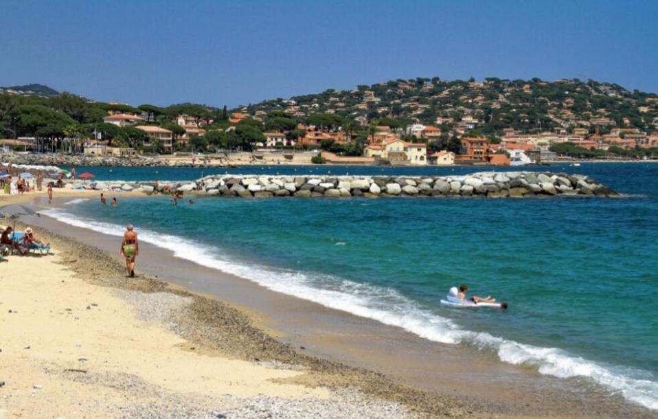 Haut De Villa A 700 Metres De La Plage, Totalement Independant Et Accessible Par Un Escalier Exterieur Sainte-Maxime Bagian luar foto